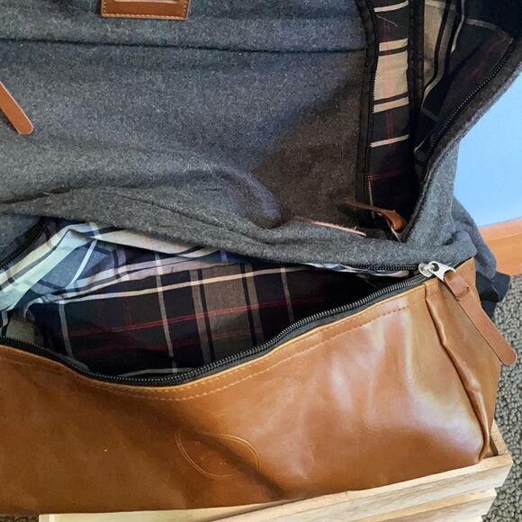 Field & Co. Wool Backpack - Picture 4 of 7